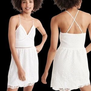 Abercrombie & Fitch White Eyelet Lace Mini Dress
Description Size Small Like New